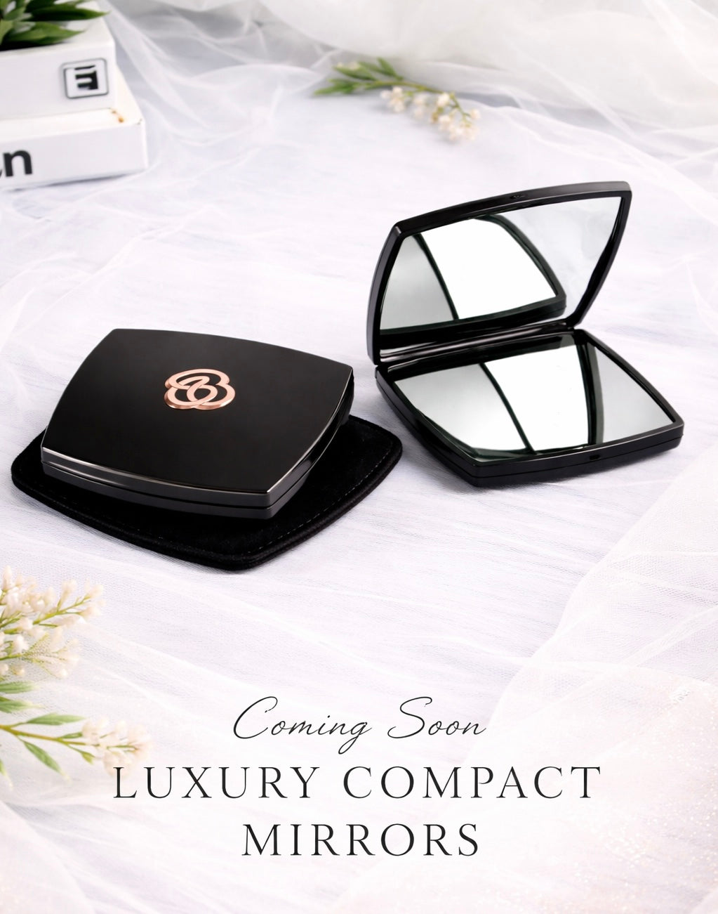 Suga Reflection™ Compact Mirror
